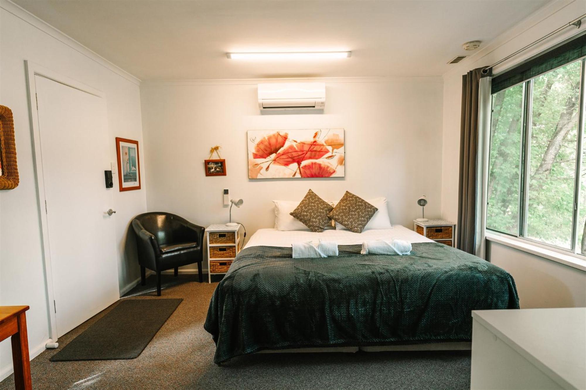 Alpine Riverside Cottages Porepunkah Extérieur photo