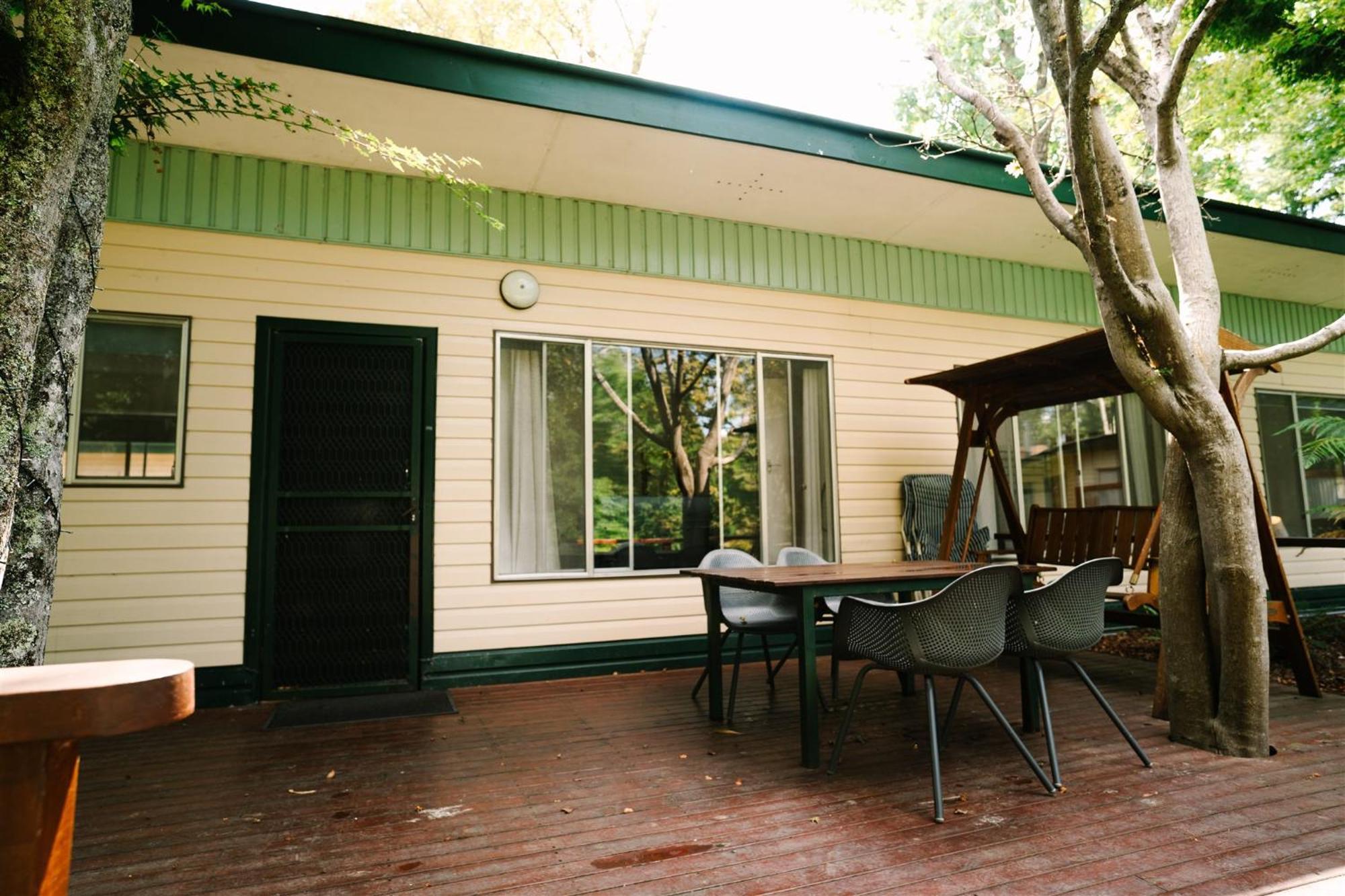 Alpine Riverside Cottages Porepunkah Extérieur photo