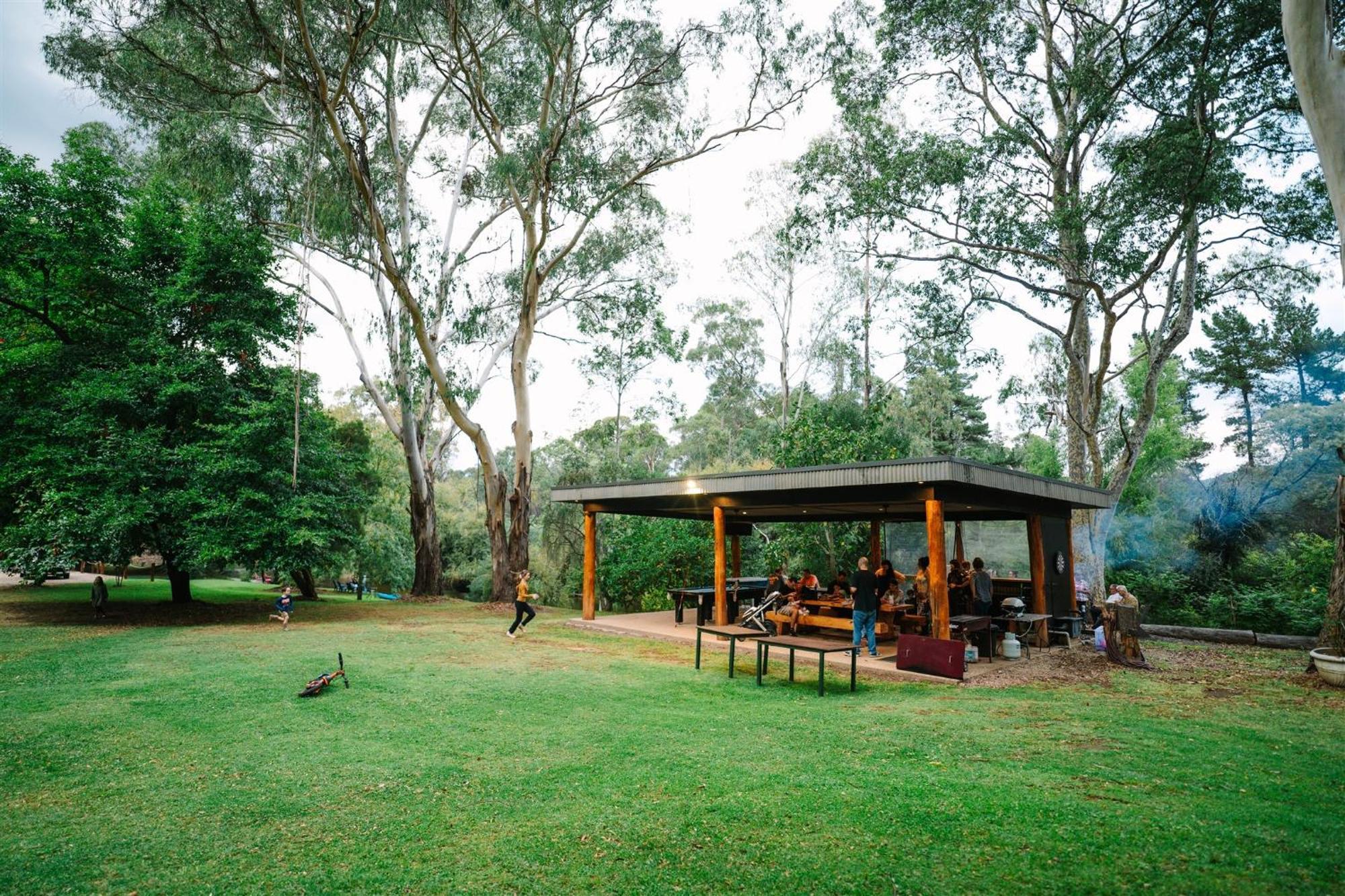 Alpine Riverside Cottages Porepunkah Extérieur photo