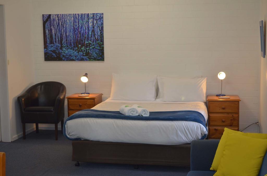 Alpine Riverside Cottages Porepunkah Extérieur photo