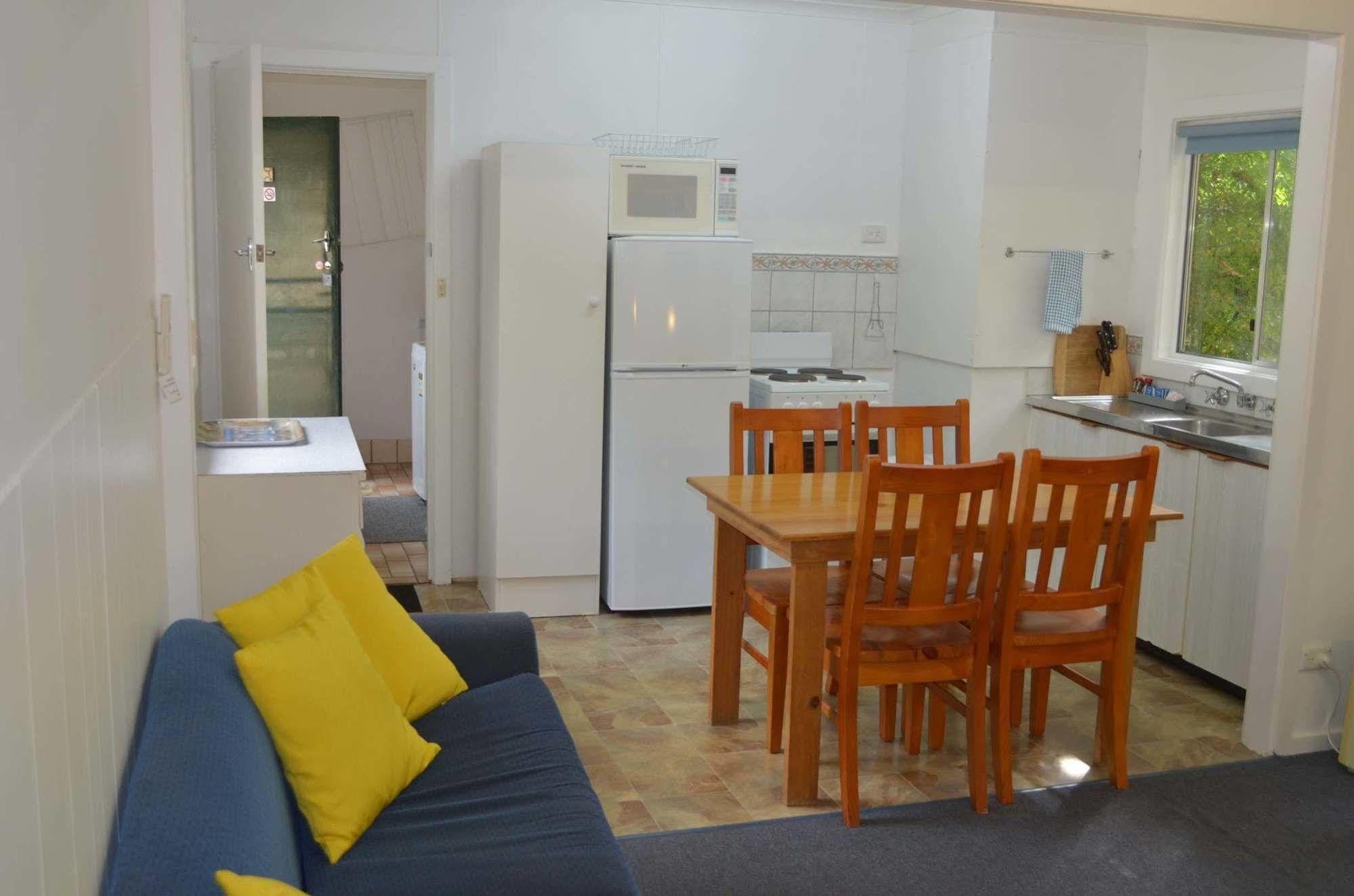 Alpine Riverside Cottages Porepunkah Extérieur photo